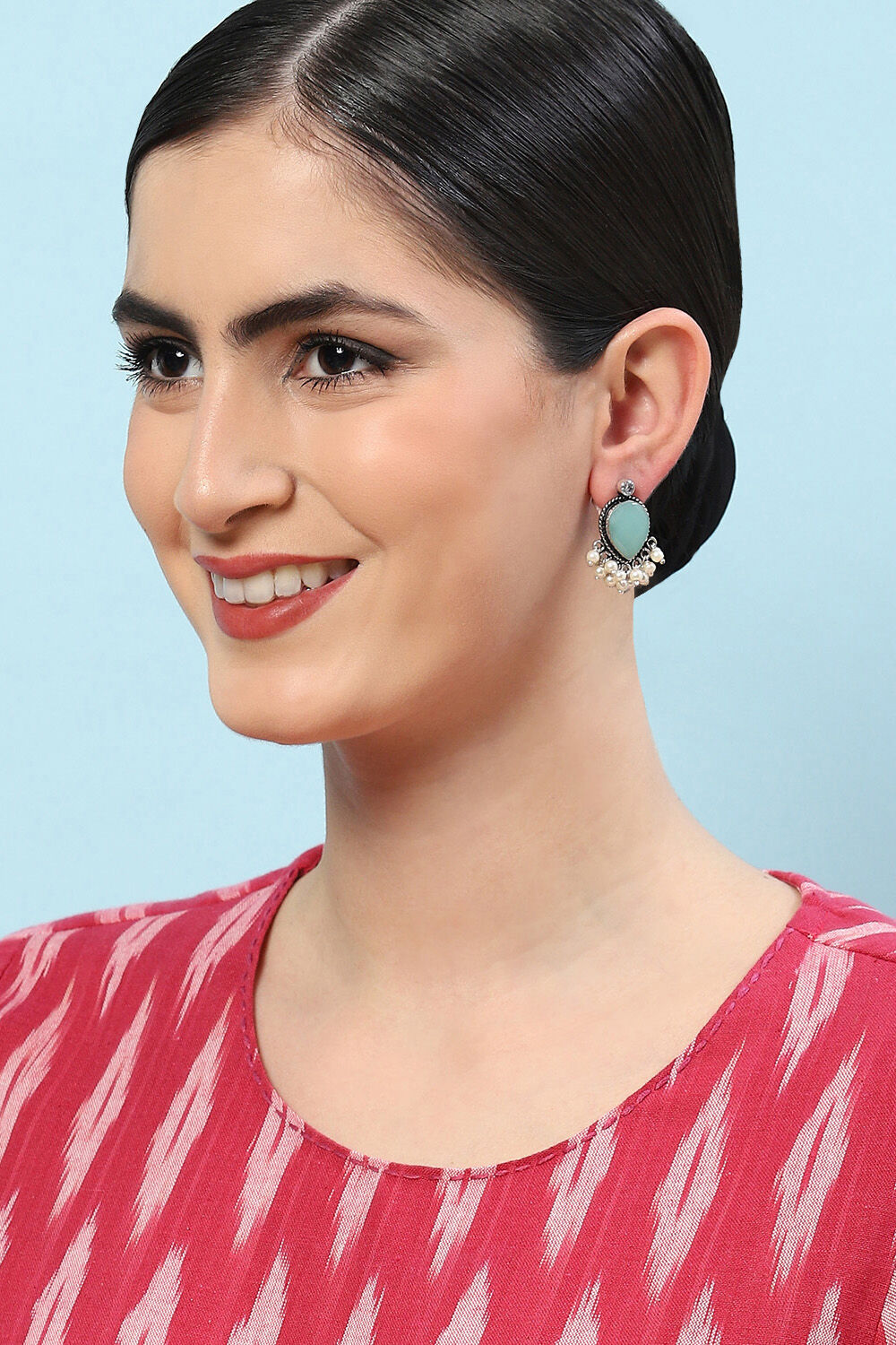 Mint Brass Earrings image number 3