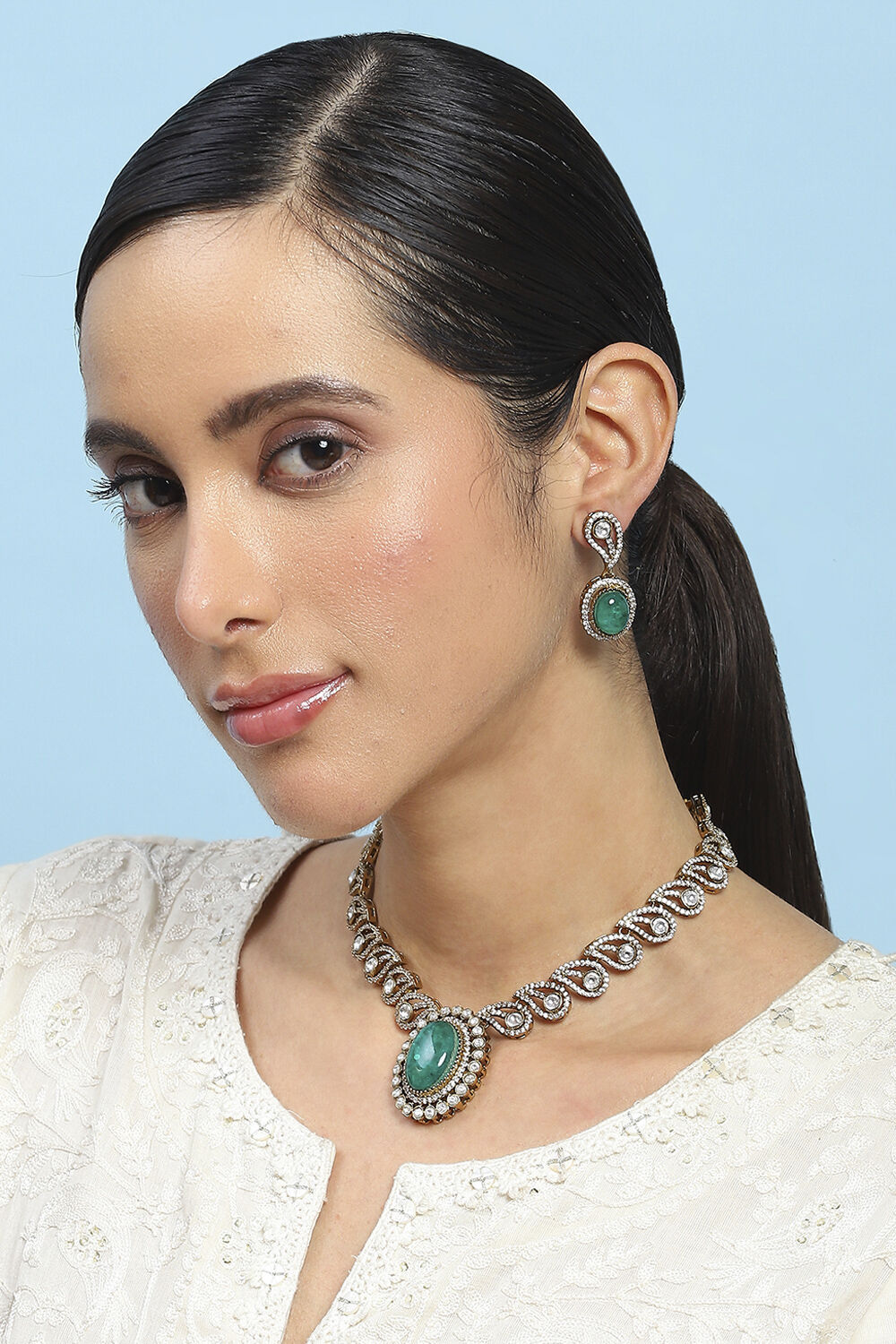 Green Brass Necklace Set image number 3