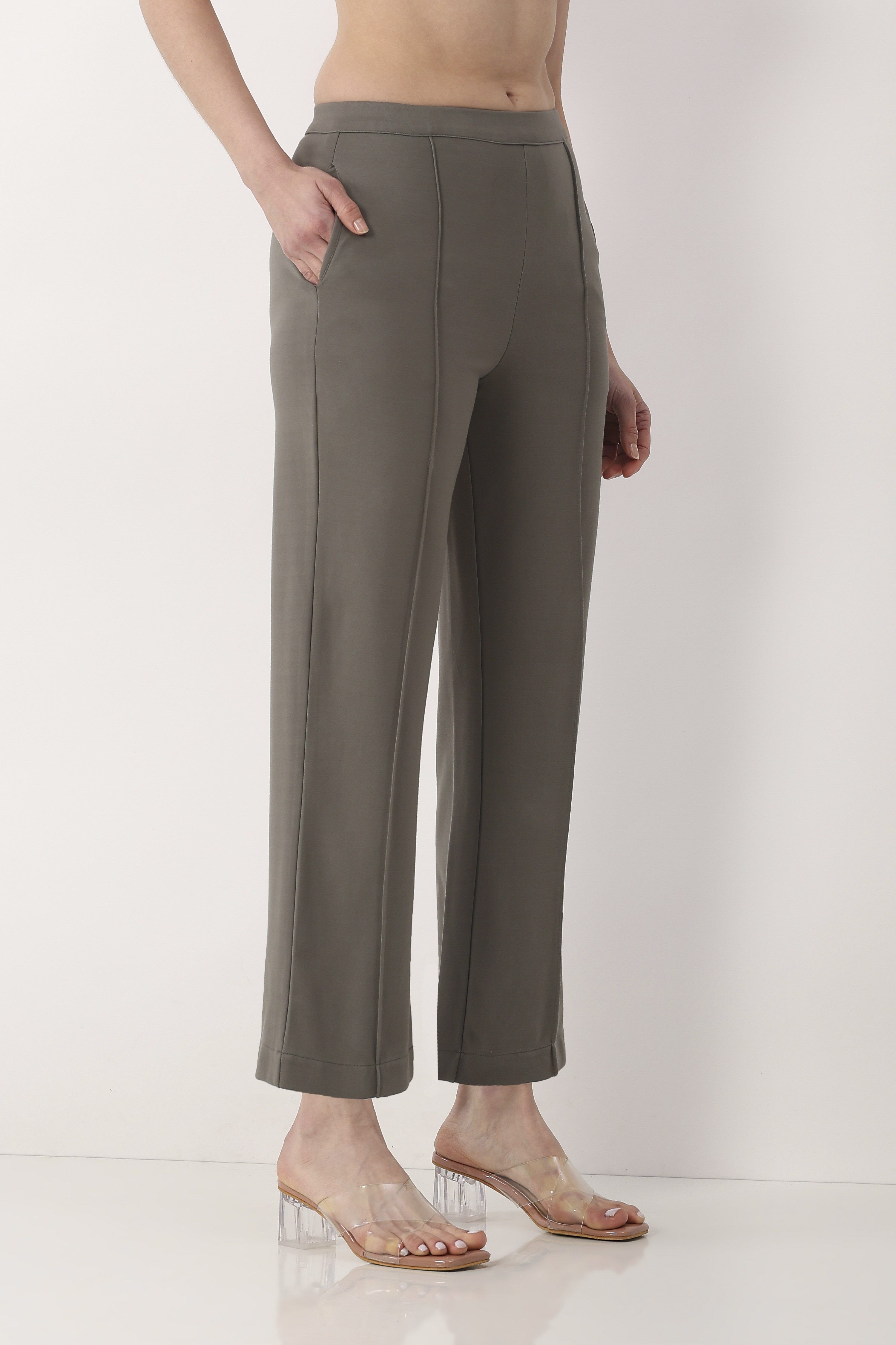 White Solid Wide Leg Pants image number 3
