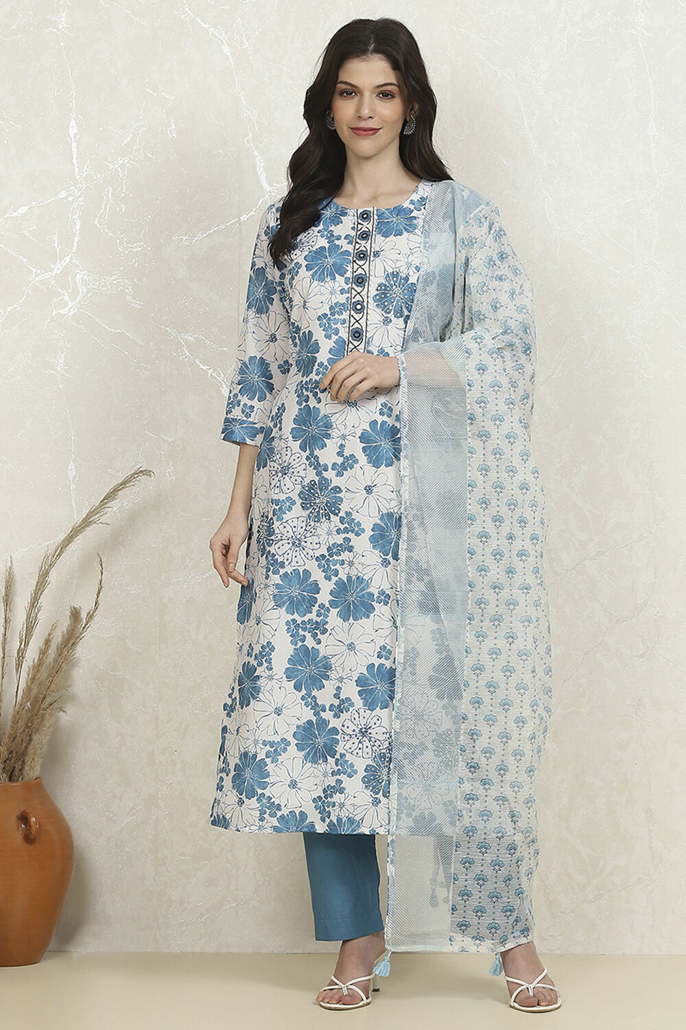 Blue Cotton Unstitched Suit Set image number 7