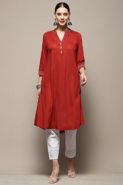 Rust Solid Regular Fit Straight Kurta image number 6