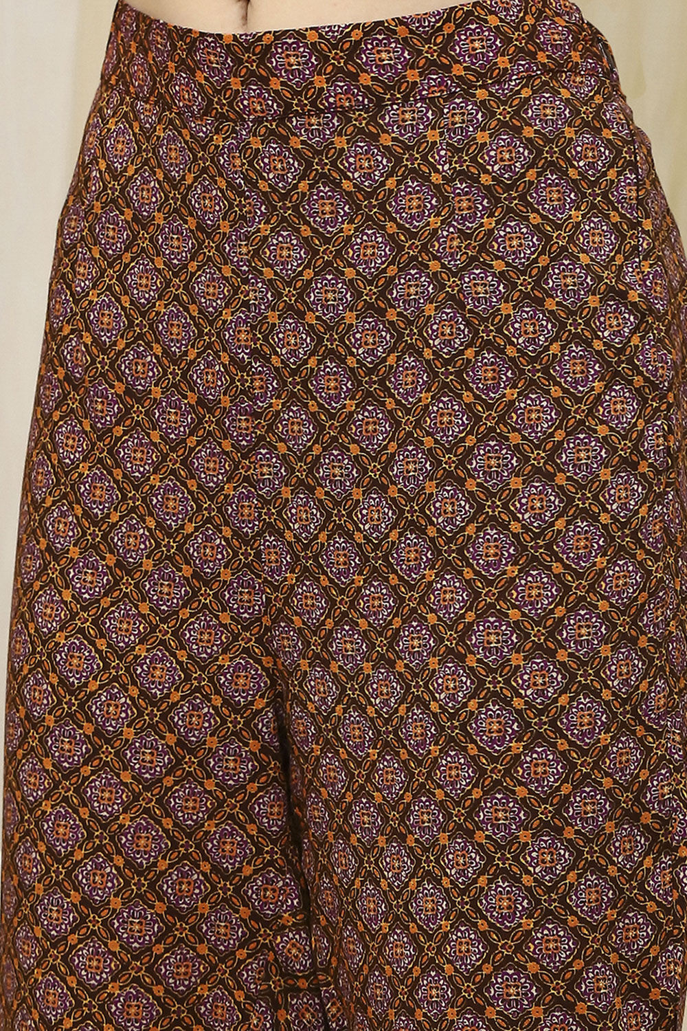 Brown Solid Gathered Straight Suit Set image number 2