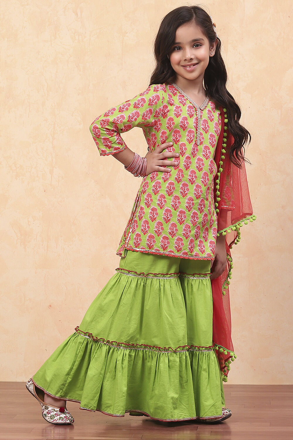 Green Cotton Floral Printed Straight Suit Set image number 5