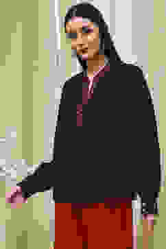 Black Solid Straight Top image number 2