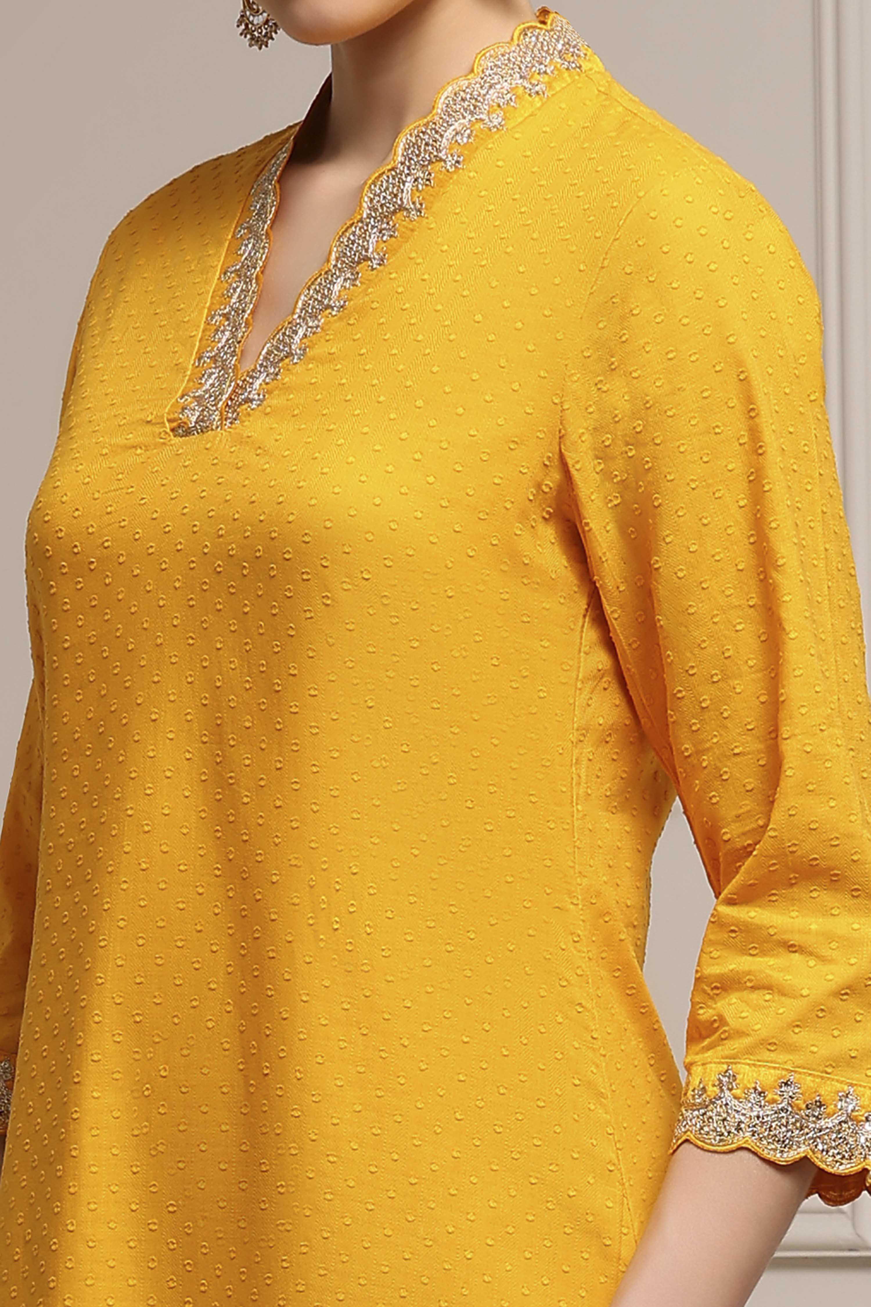 Yellow Cotton Yarndyed Straight Kurta image number 1