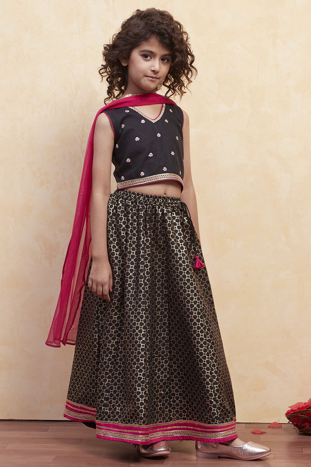 Black Printed Flared Lehenga Set image number 5