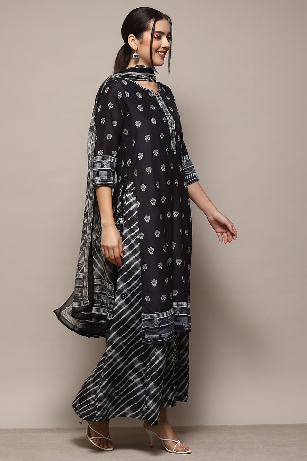 Black Poly Musin Relaxed Kurta Sharara Suit Set image number 6