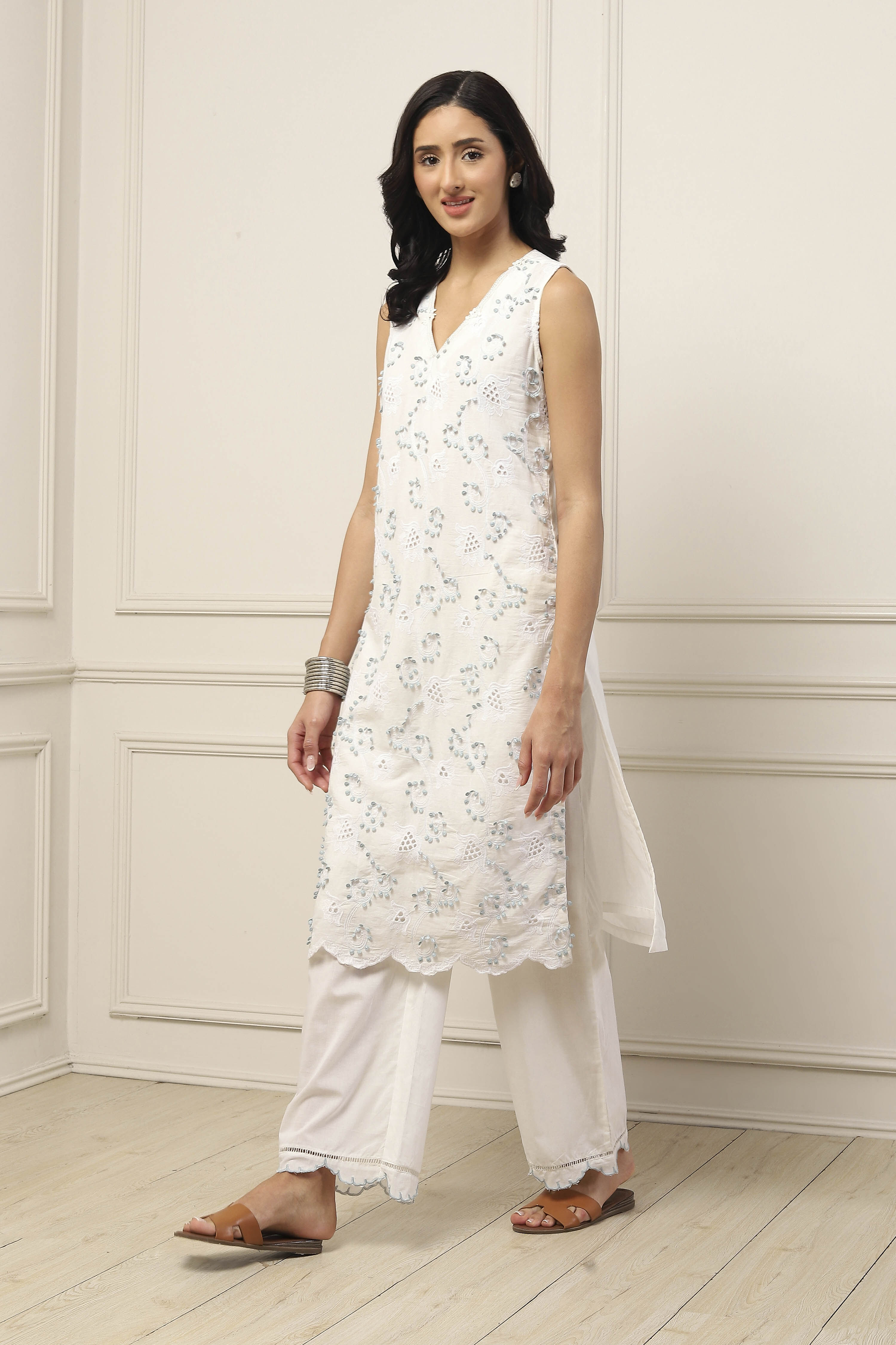 White Cotton Schiffli Embroidered Straight Suit Set image number 3