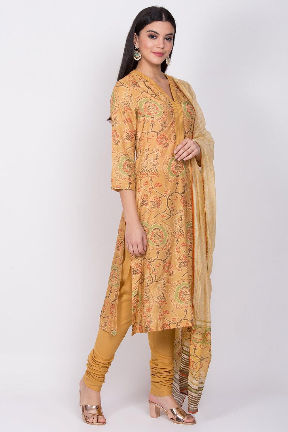 Yellow Straight Kurta Churidar Suit Set image number 3