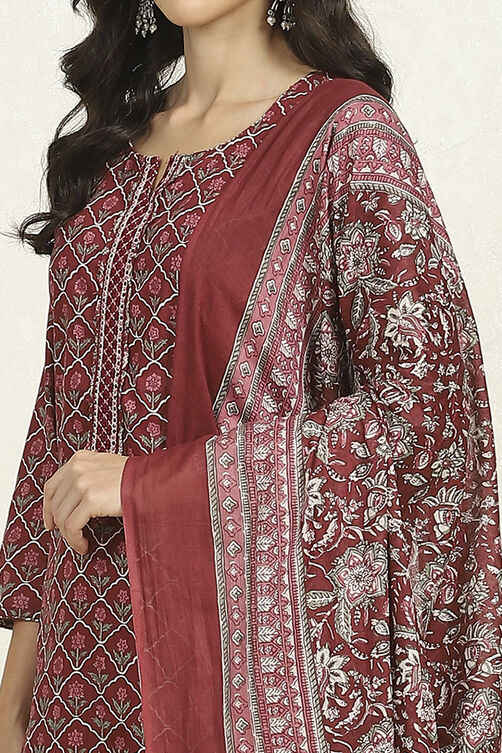 Blue Cotton Unstitched Suit Set image number 8