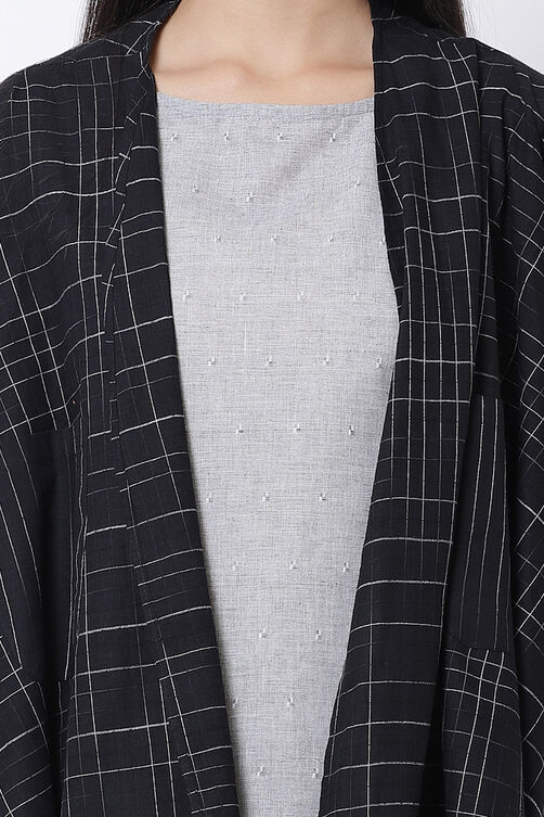 Grey Kurta And Lapel Cascade Yarndyed Shrug image number 1
