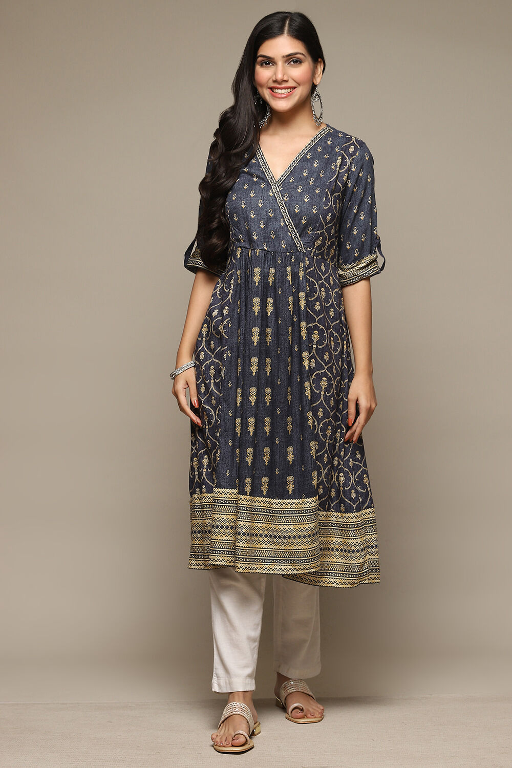 Blue Rayon Straight Printed Kurta image number 5