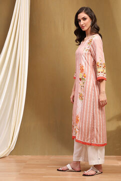 Misty Rose Floral Printed Regular Fit Straight Kurta image number 2