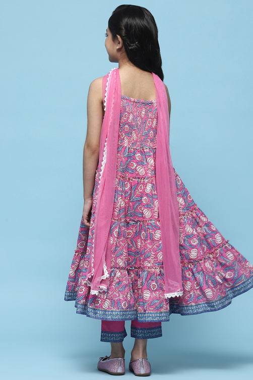 Pink Cotton Tiered Kurta With Palazzo & Net Dupatta  image number 5
