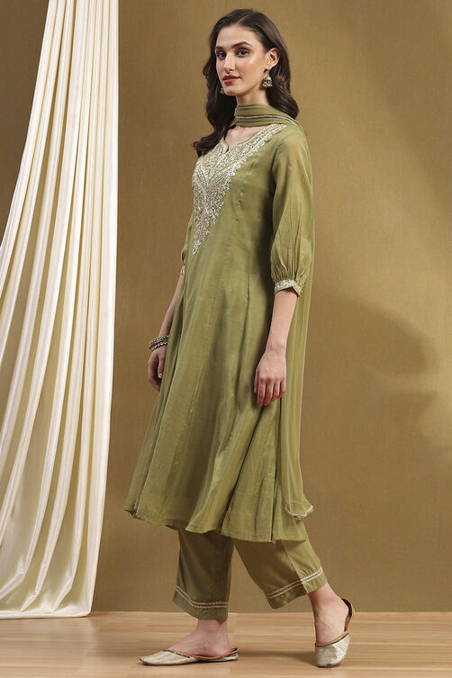 Green Embroidered Festive Kalidar Suit Set image number 3