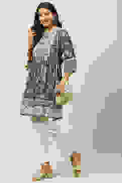 Navy LIVA Flared Printed Kurti image number 5