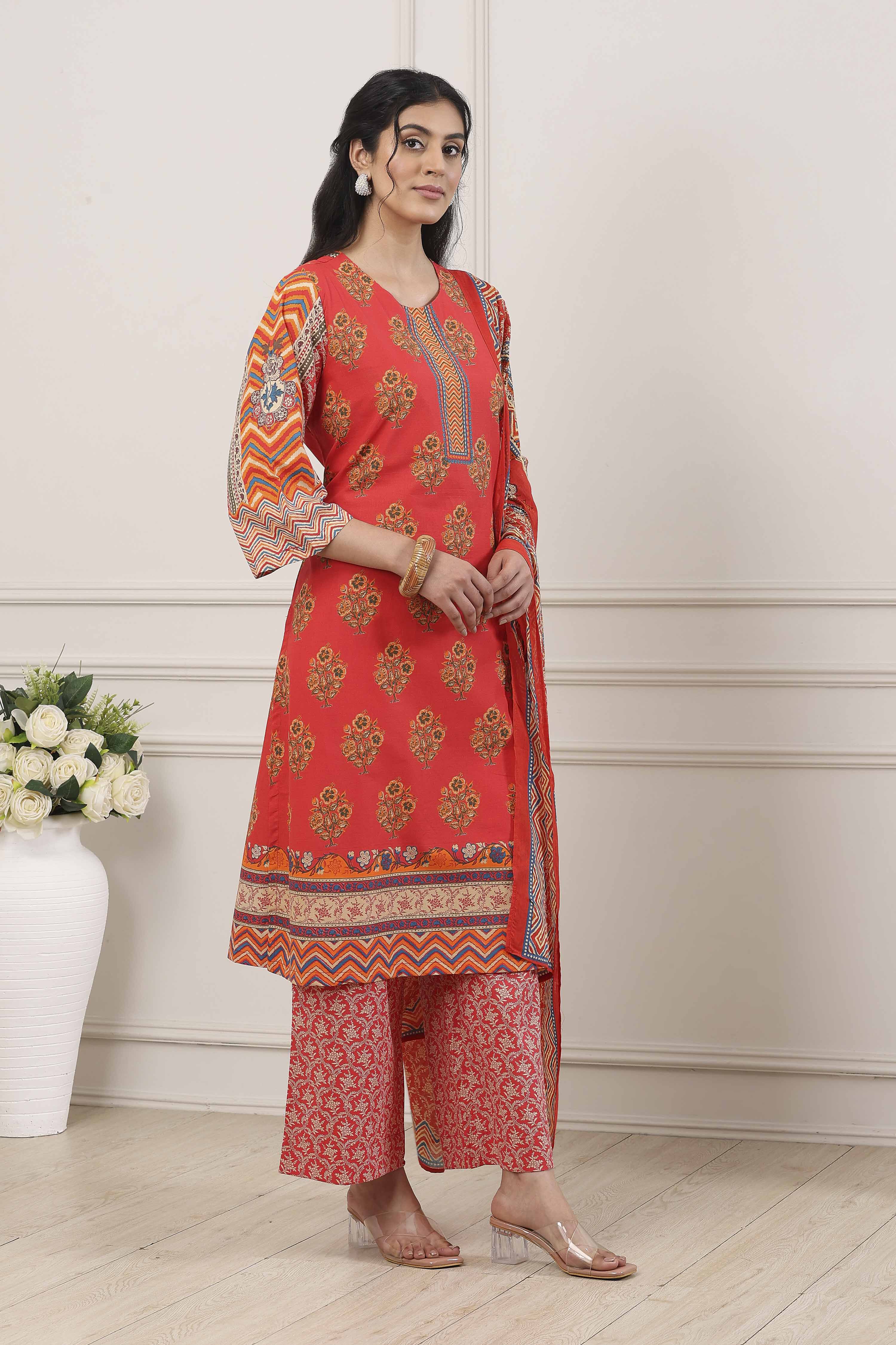 Red Cotton Straight Suit Set image number 5