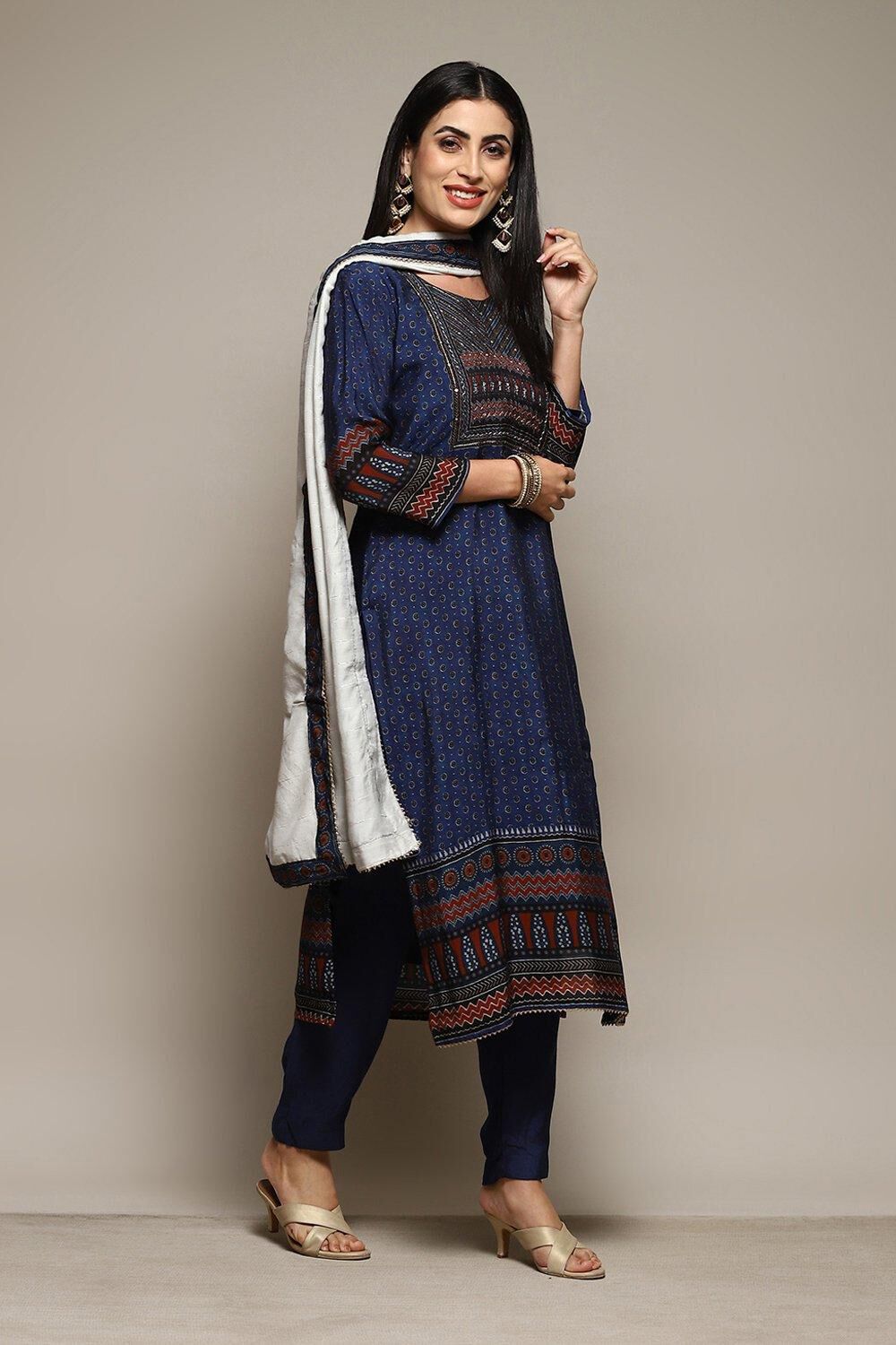 Blue Modal Digital Print Unstitched Suit Set image number 7