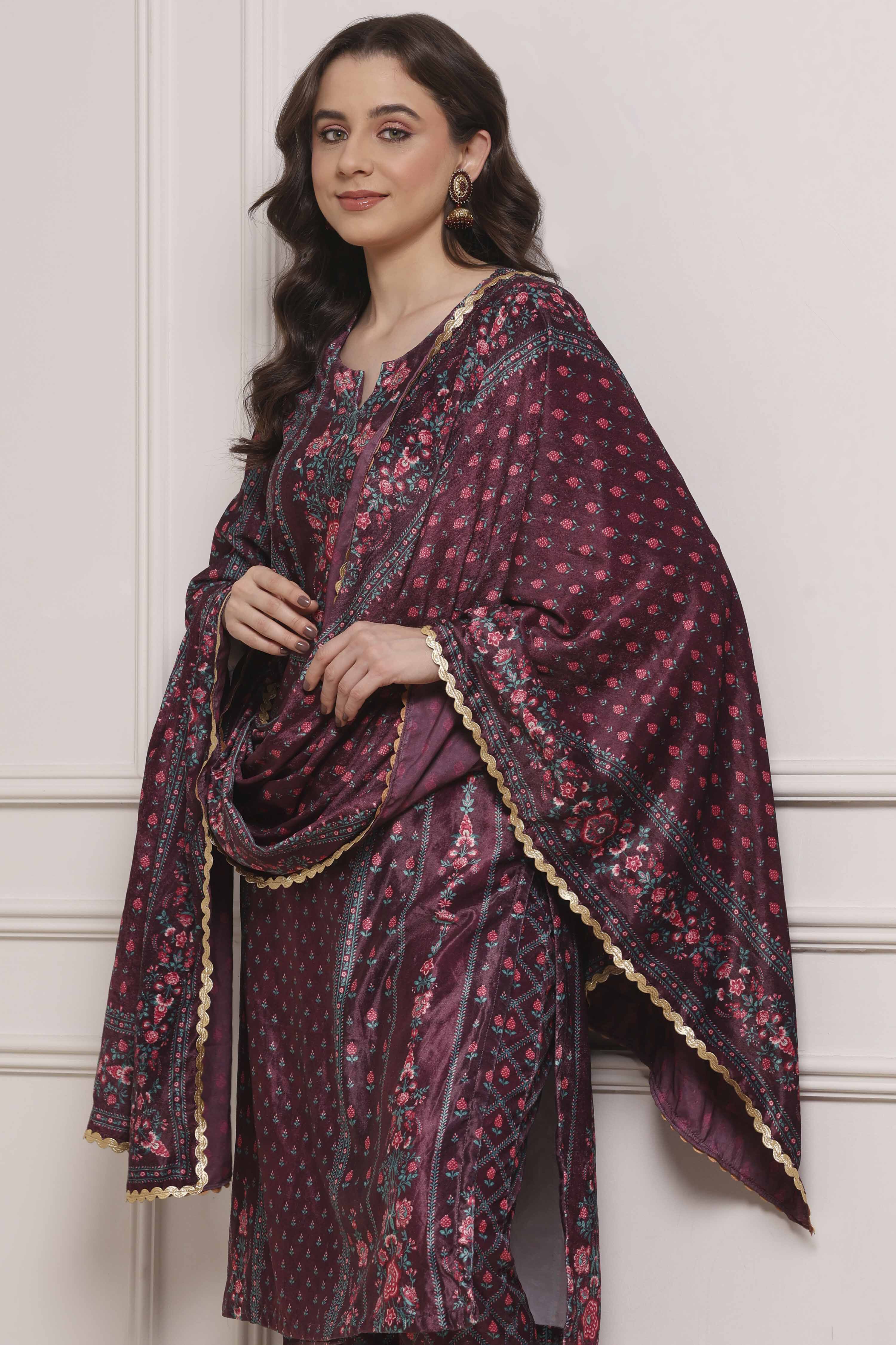 Plum Velvet Printed Straight Winter Suit Set image number 7