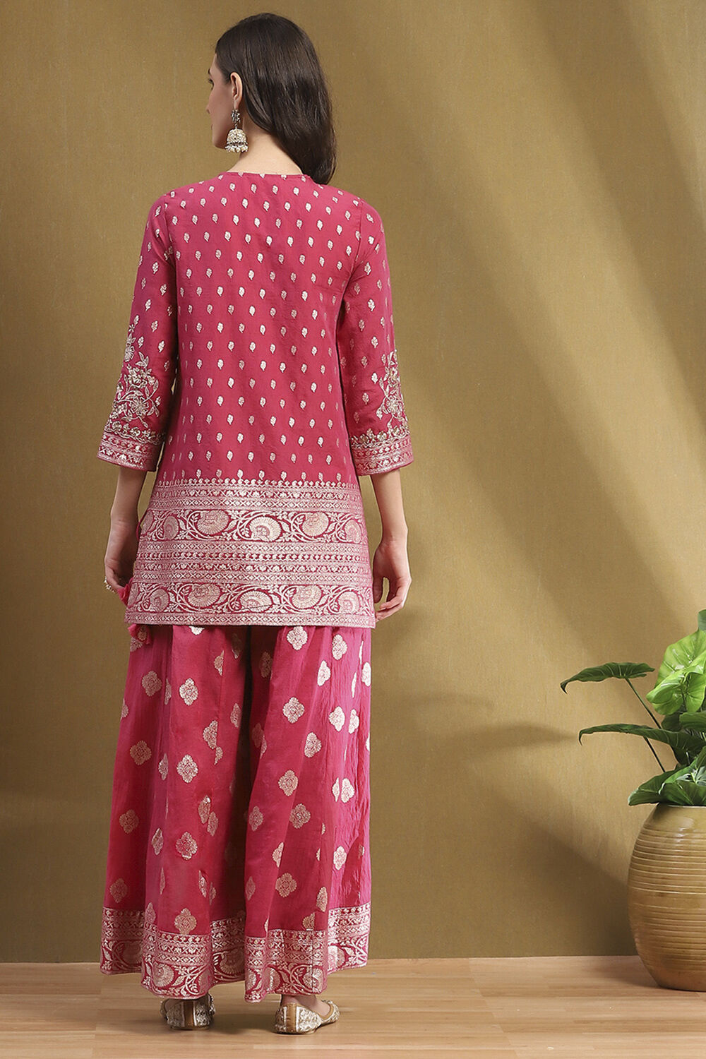 Pink Yarn Dyed Straight Suit Set image number 4