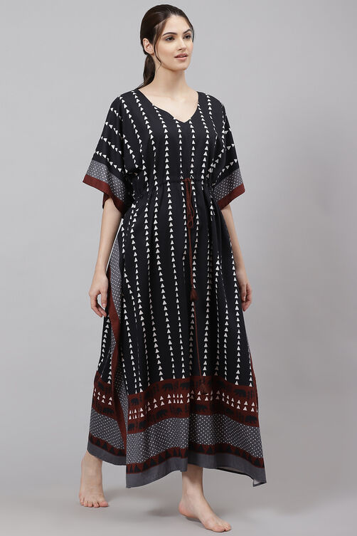Black Straight Cotton Printed Sleepwear image number 4