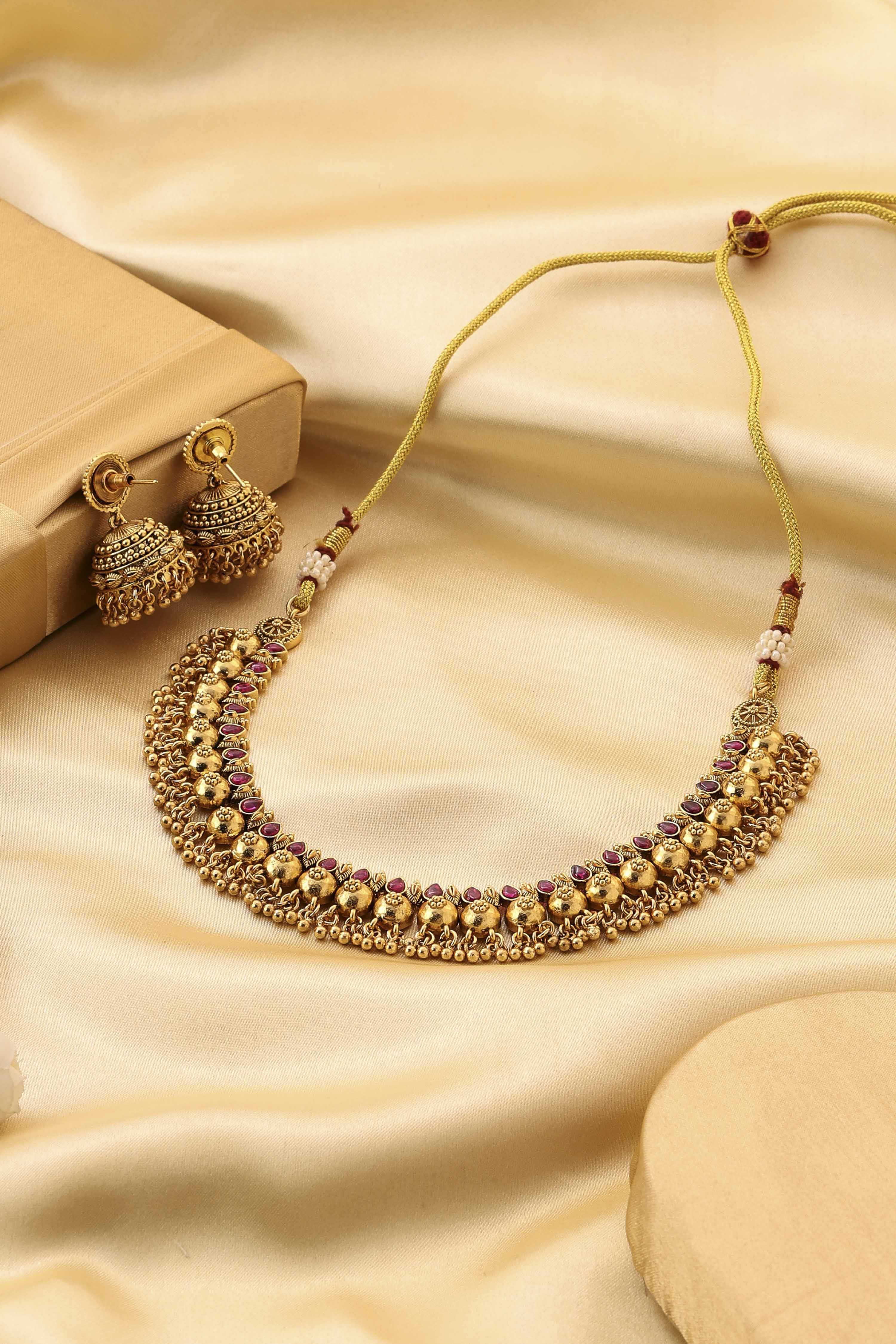 Red Brass Choker image number 2