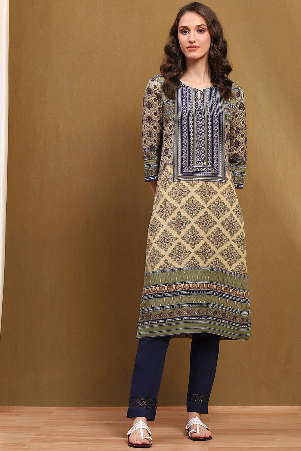 Green Printed Straight Kurta image number 5