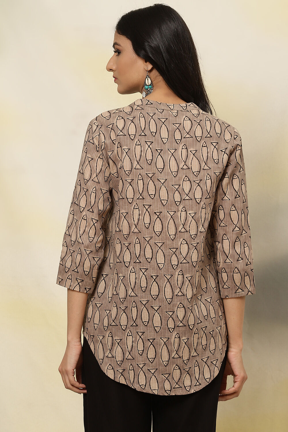 Carbon Cotton Straight Printed Short Kurti image number 4
