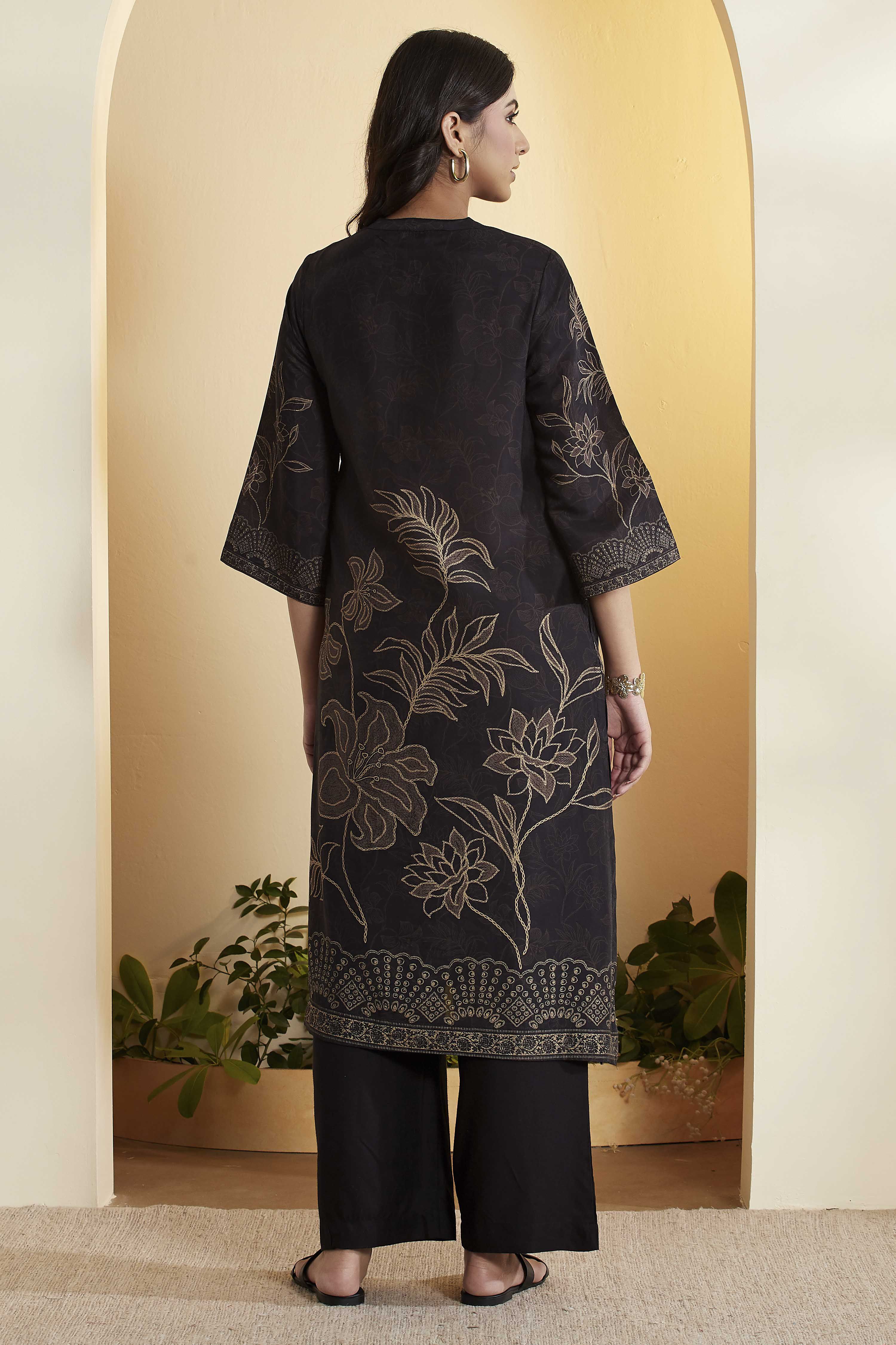 Black Viscose Blend Straight Suit Set image number 5