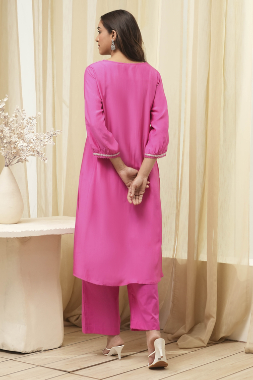 Pink Embroidered Straight Kurta Set image number 4