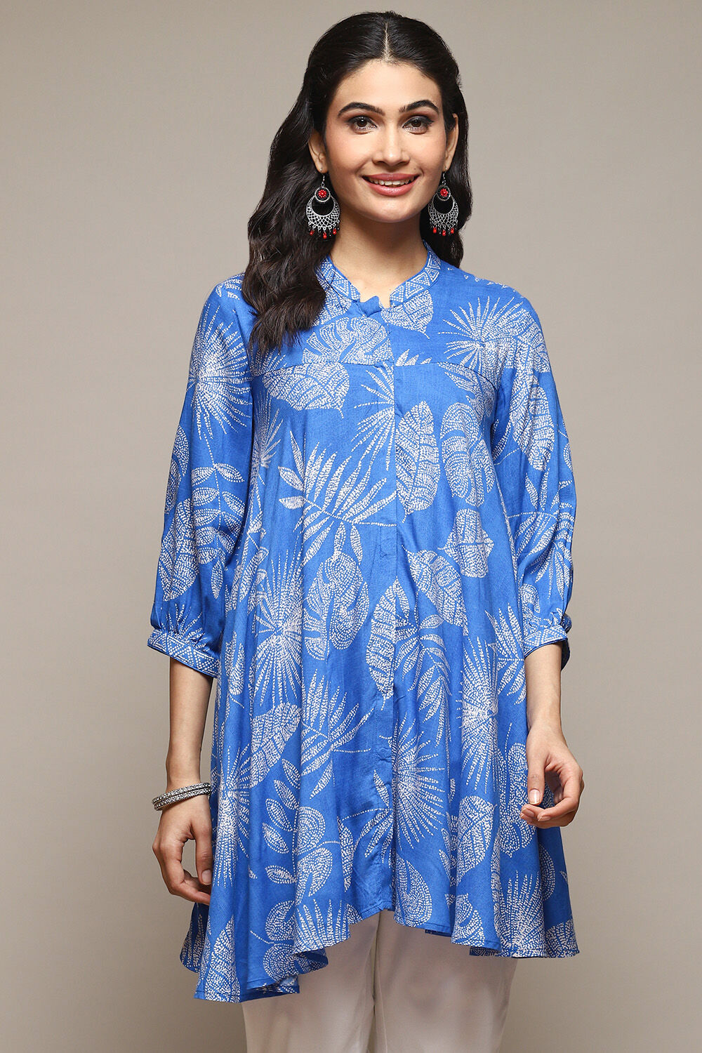 Blue LIVA Printed Kurti image number 5