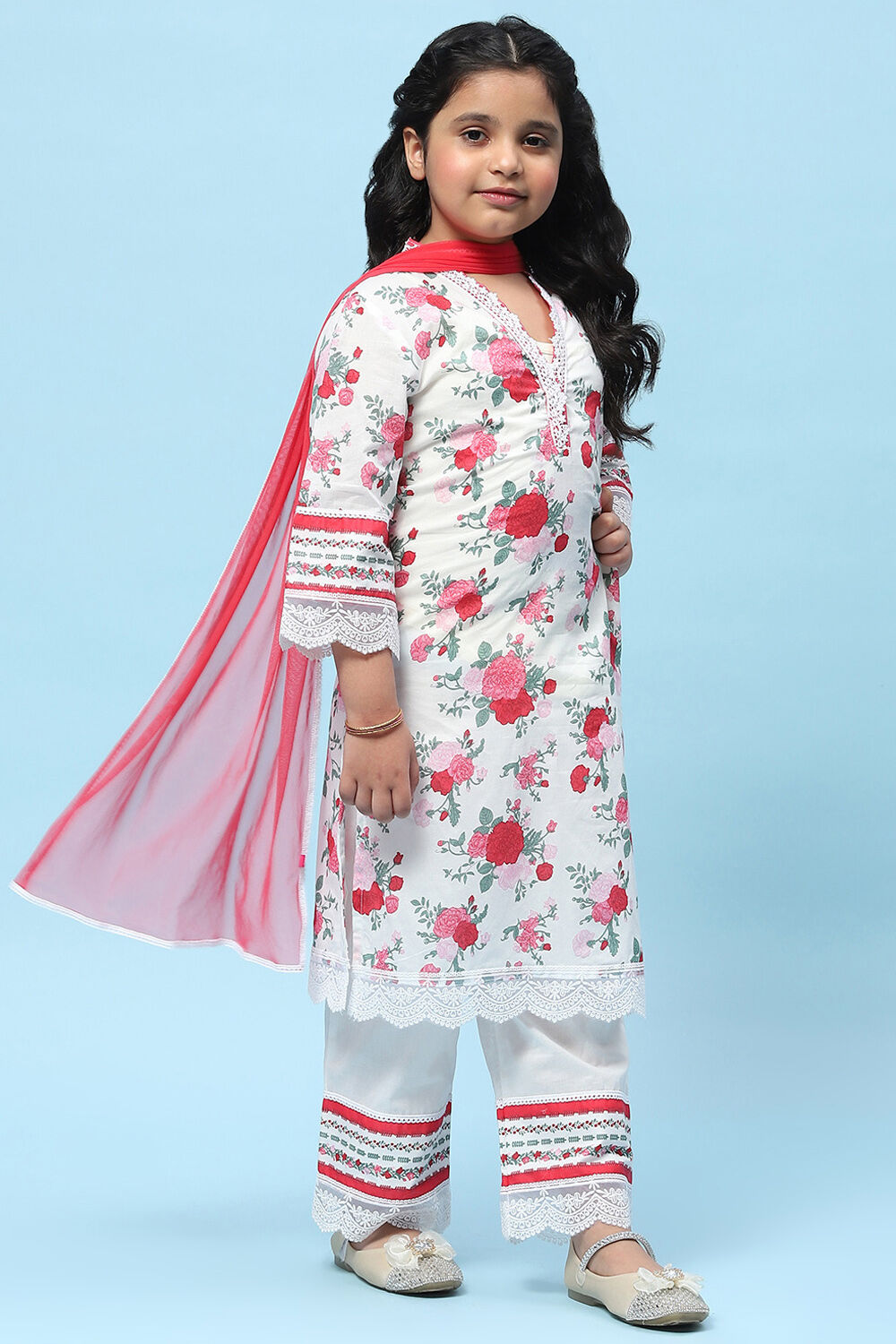 White Cotton Floral Printed Kurta and Palazzo Suit Set image number 6