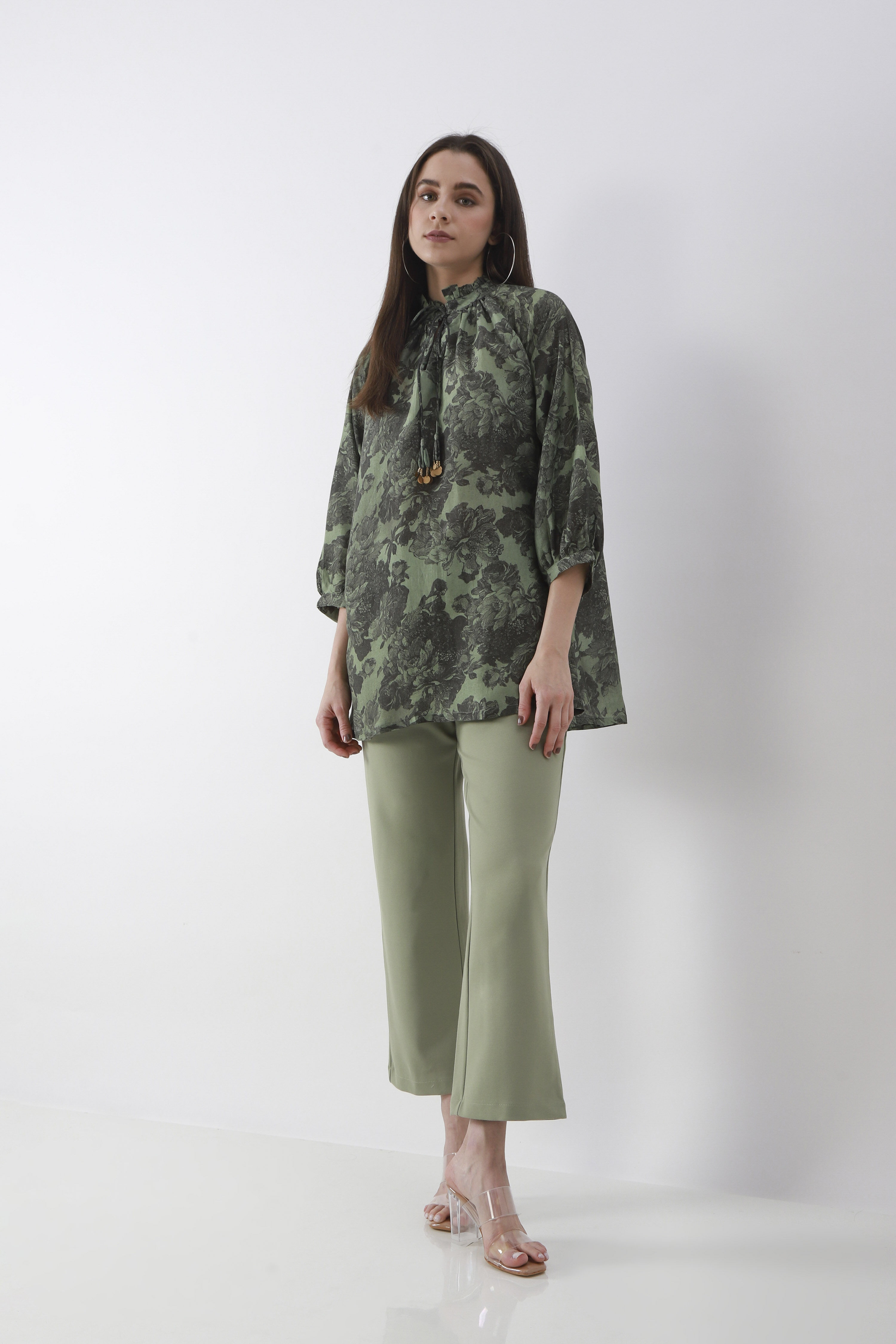 Green Solid Wide Leg Pants image number 0