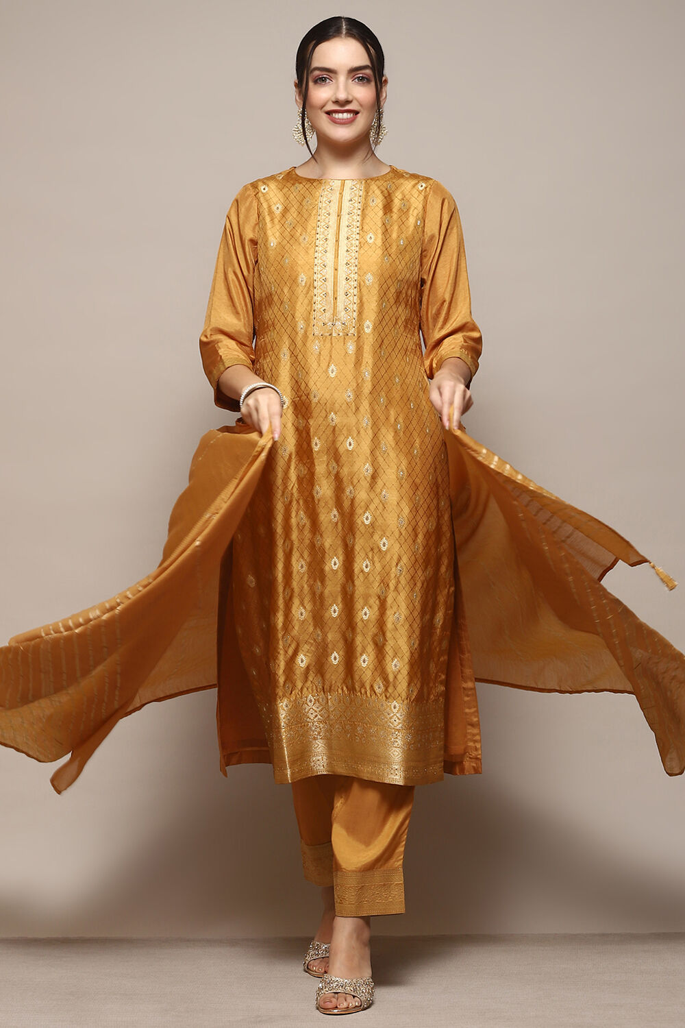 Mustard Viscose Straight Yarndyed Kurta Regular Pants Suit Set image number 0