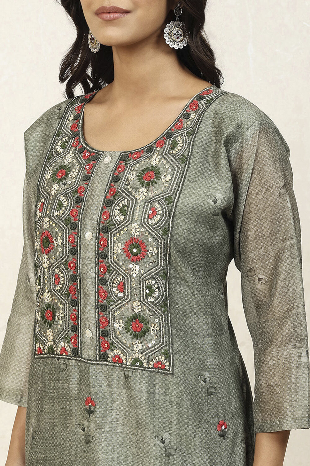 Green Chanderi Hand Embroidered Unstitched Suit Set image number 2