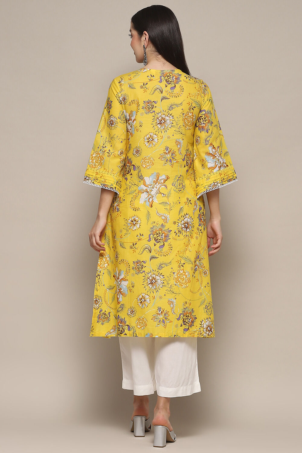Yellow Cotton Floral Printed Straight Kurta image number 3