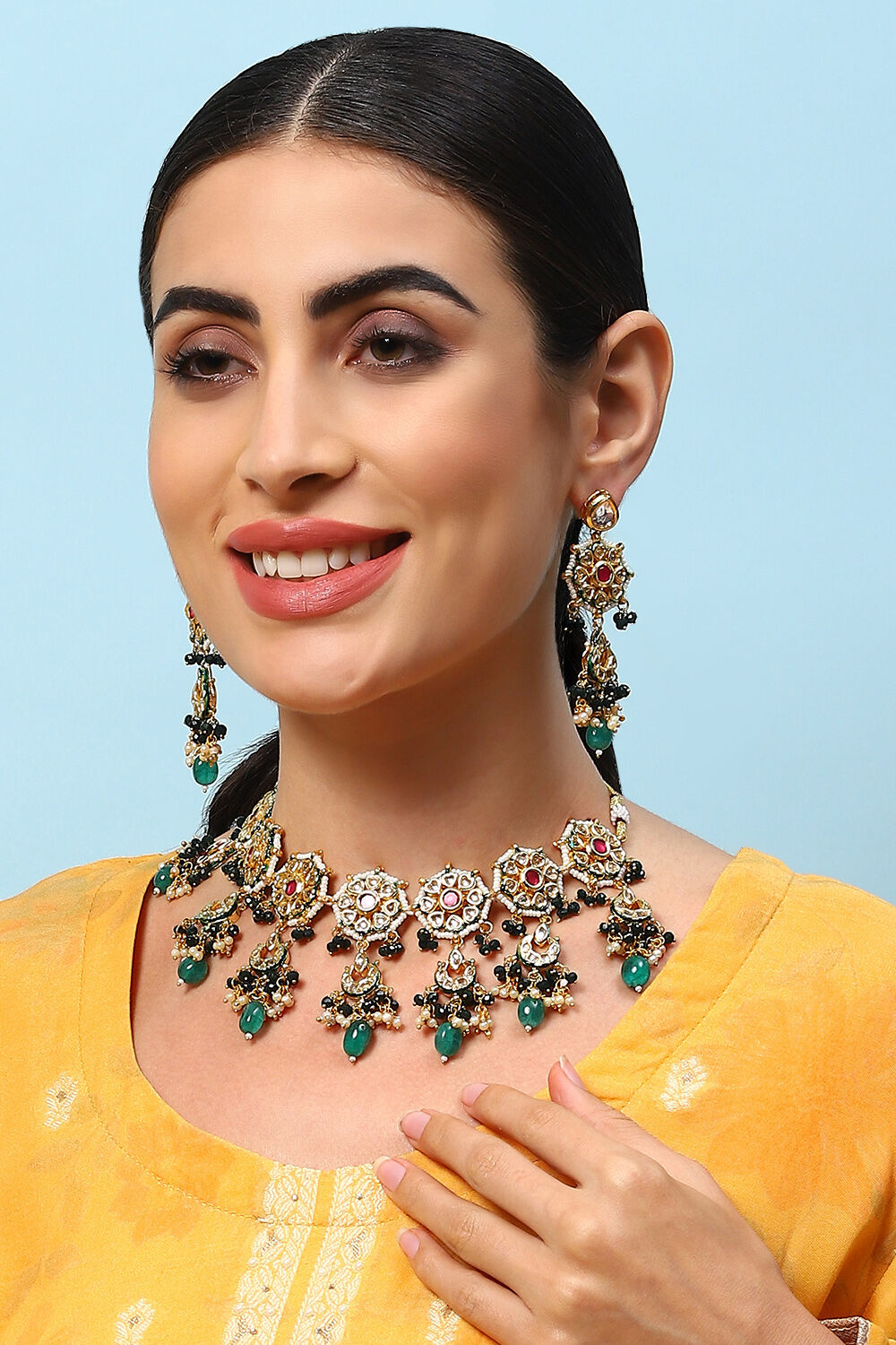 Green & Red Brass Necklace Set image number 3