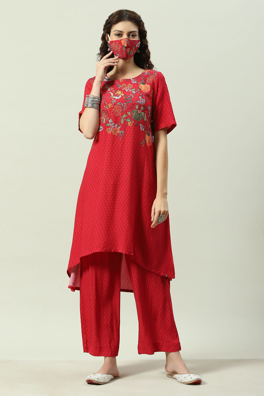 Red Printed LIVA Asymmetric Kurta Palazzo Suit Set image number 3
