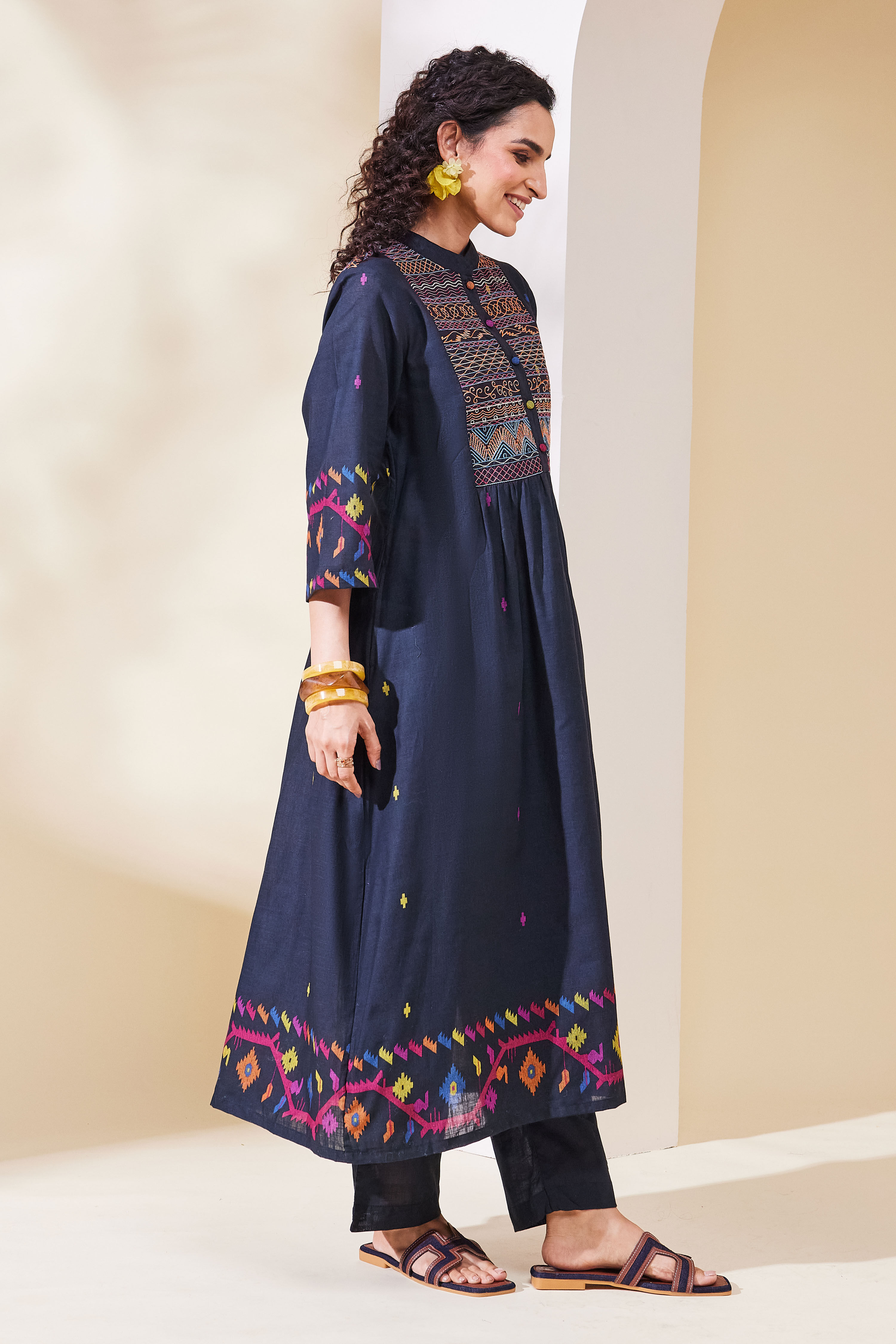 Black Cotton Straight Kurta Pants Set image number 5
