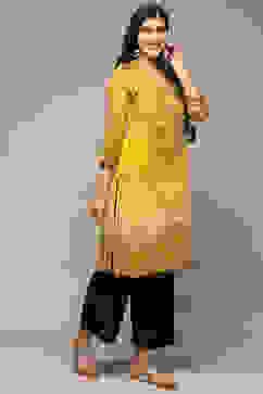 Yellow Cotton Blend Straight Printed Kurta image number 4