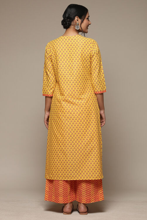 Off White Cotton Straight Kurta Palazzo Suit Set image number 4