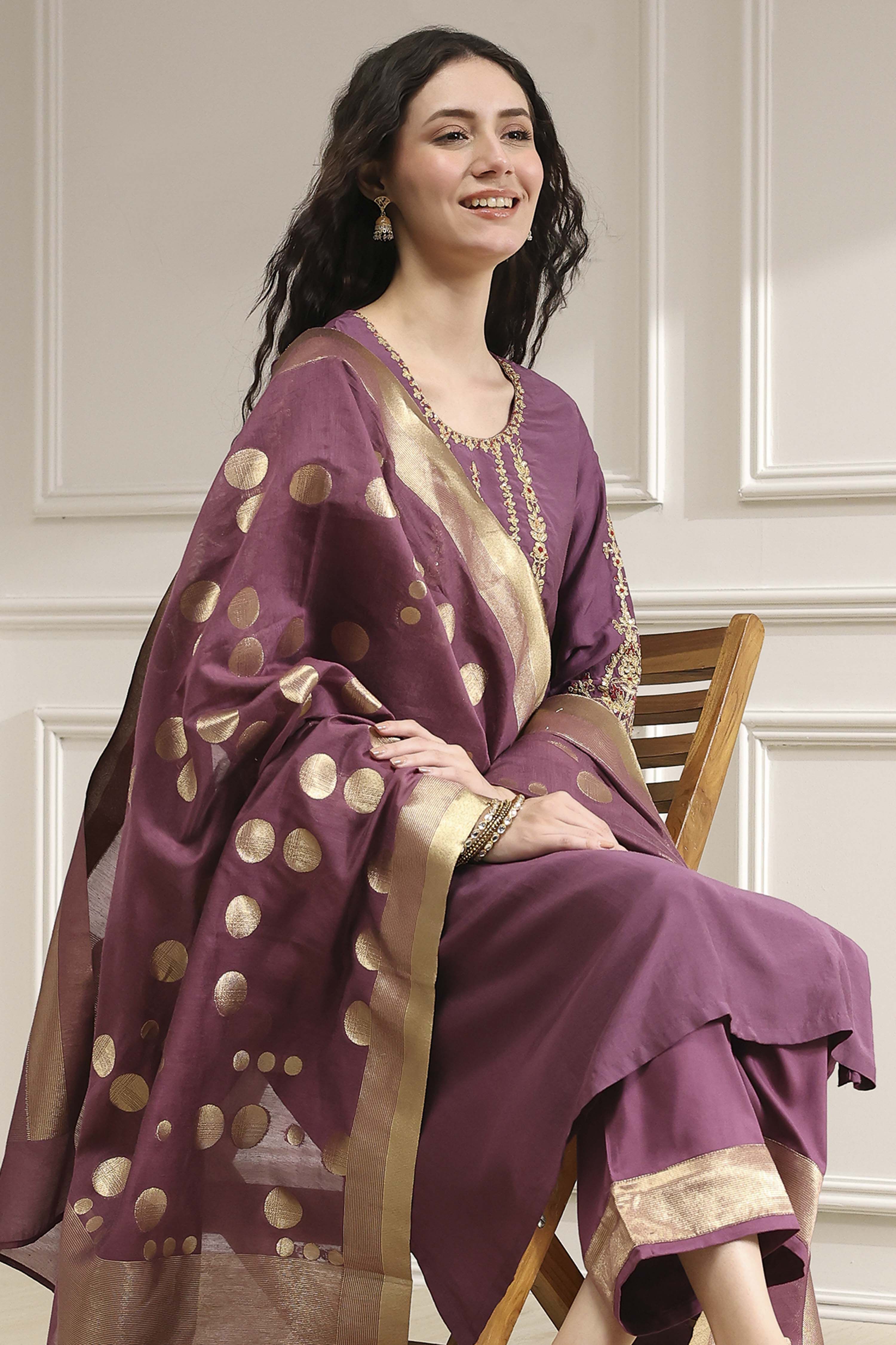 Old Rose Solid Straight Suit Set image number 7