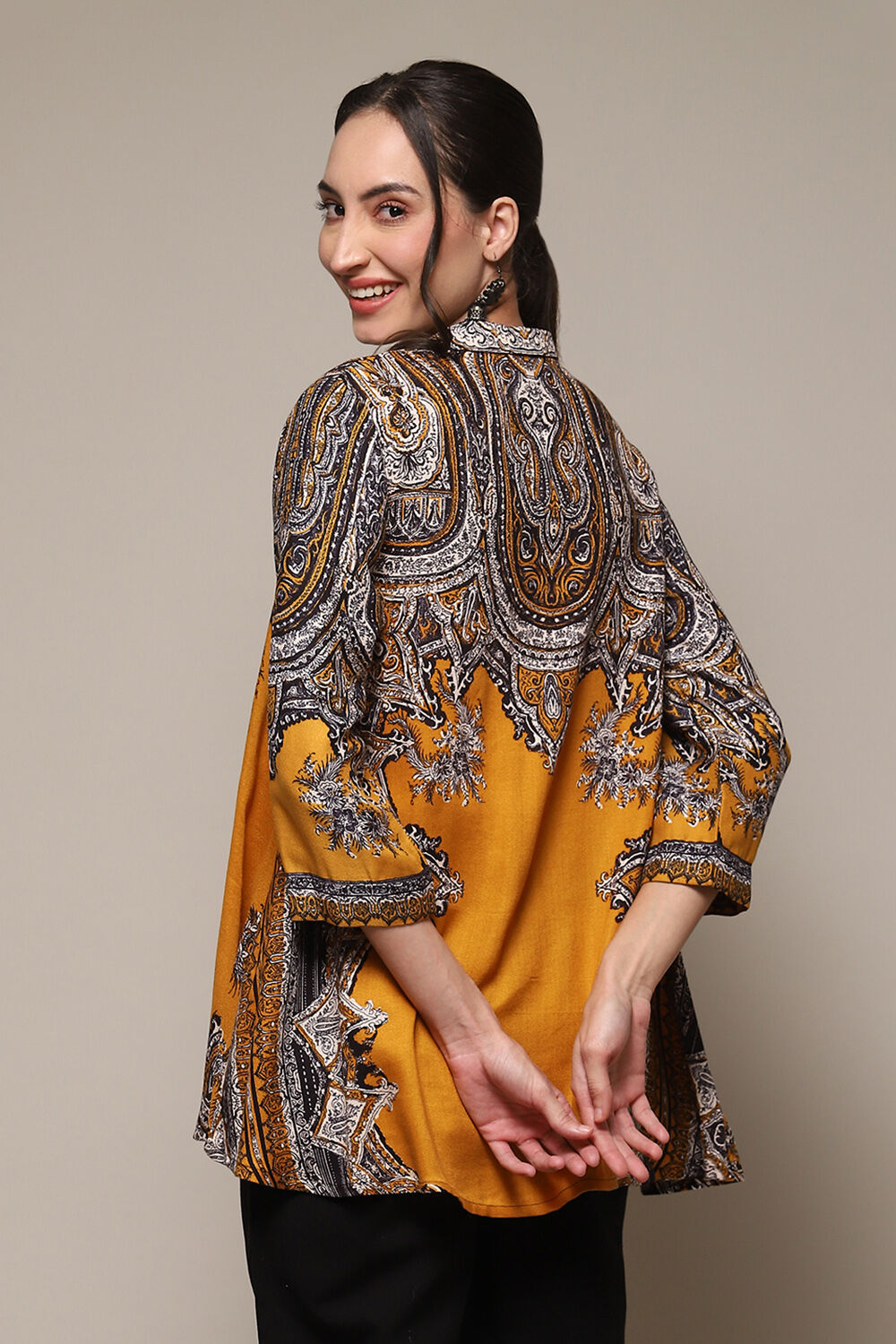 Mustard LIVA Straight Printed Shirt image number 4