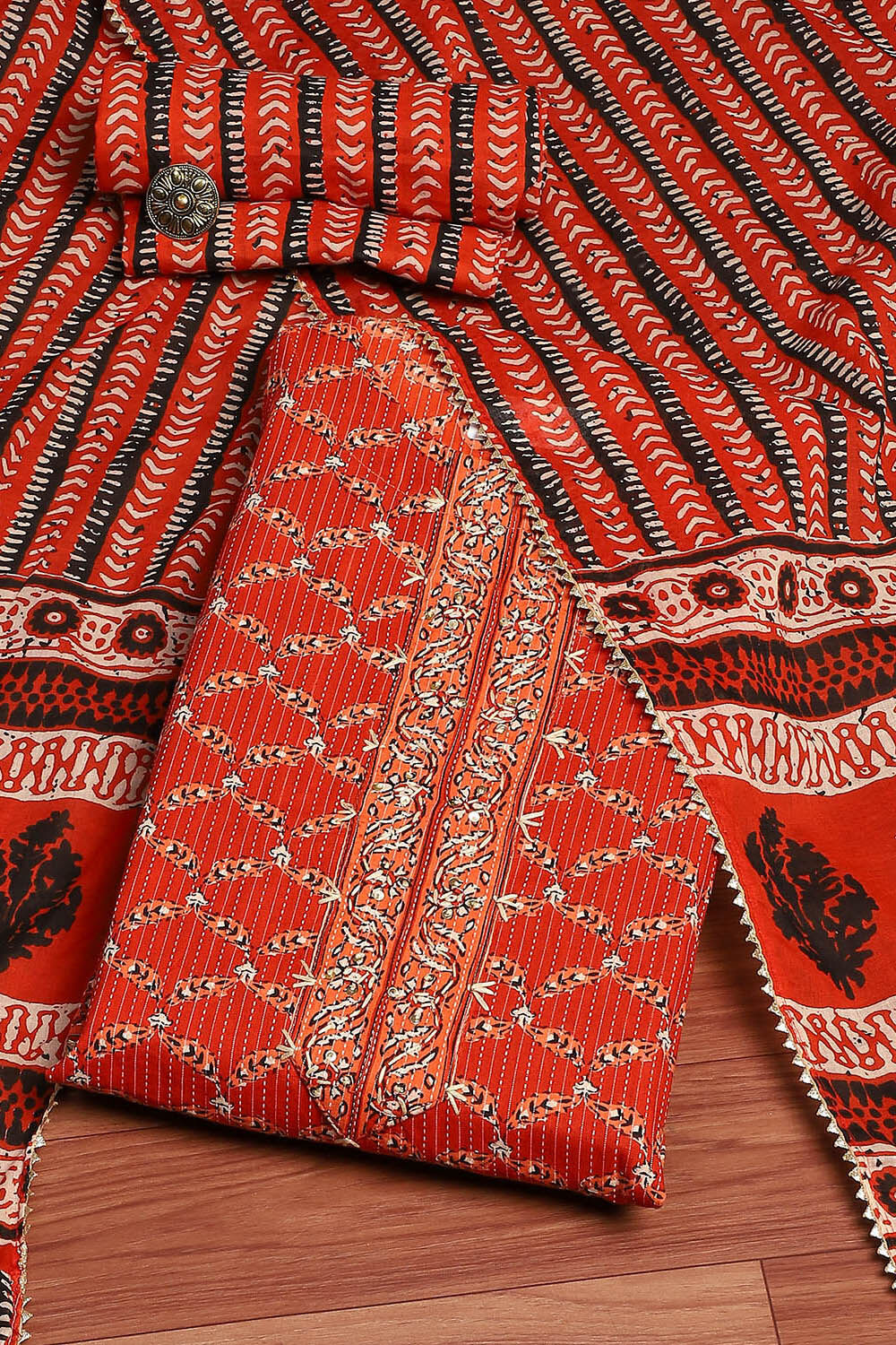 Green Cotton Printed Unstitched Suit Set image number 0