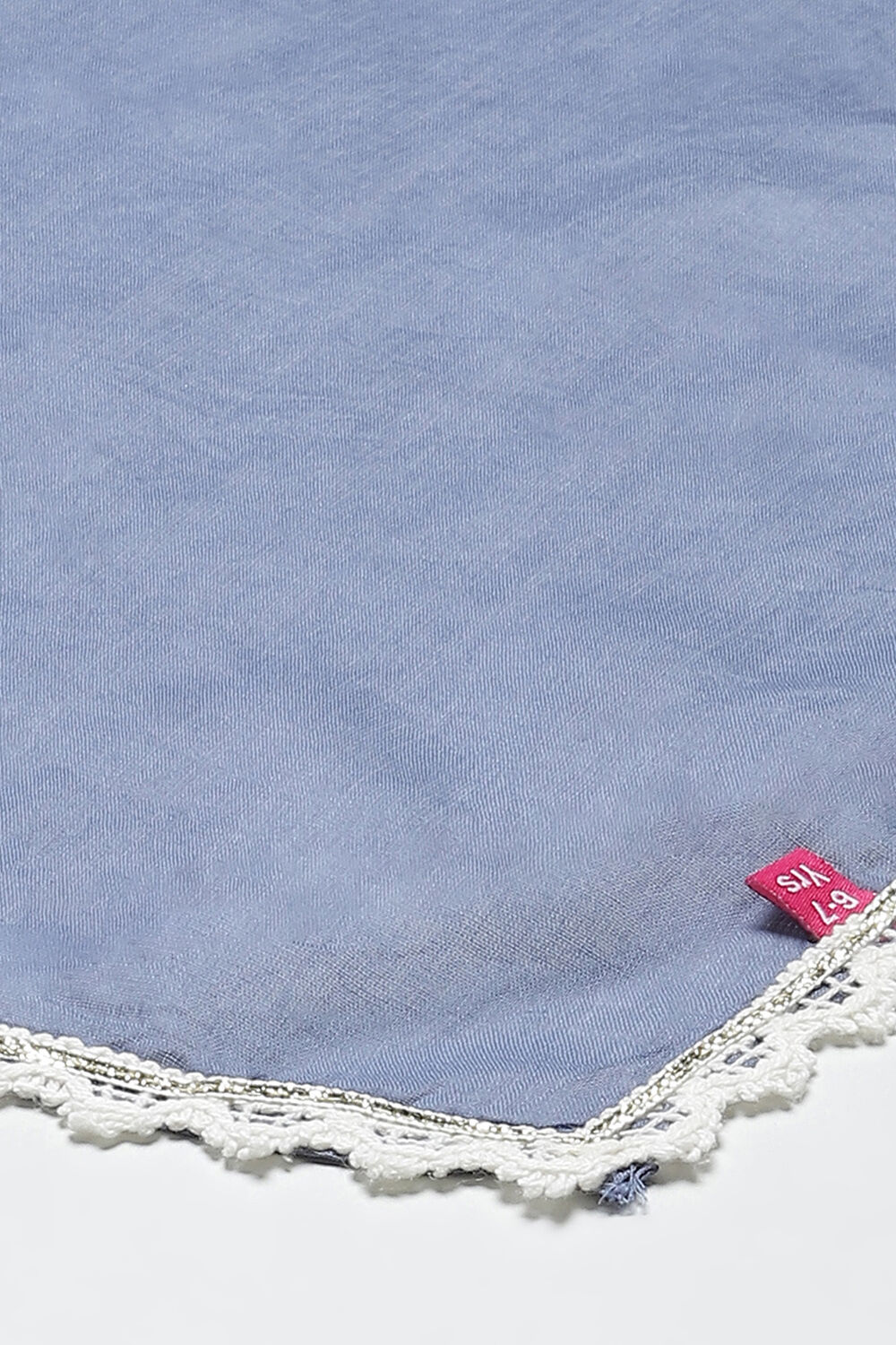 Off White Cotton Gathered Kurta Slim Pants Suit Set image number 3