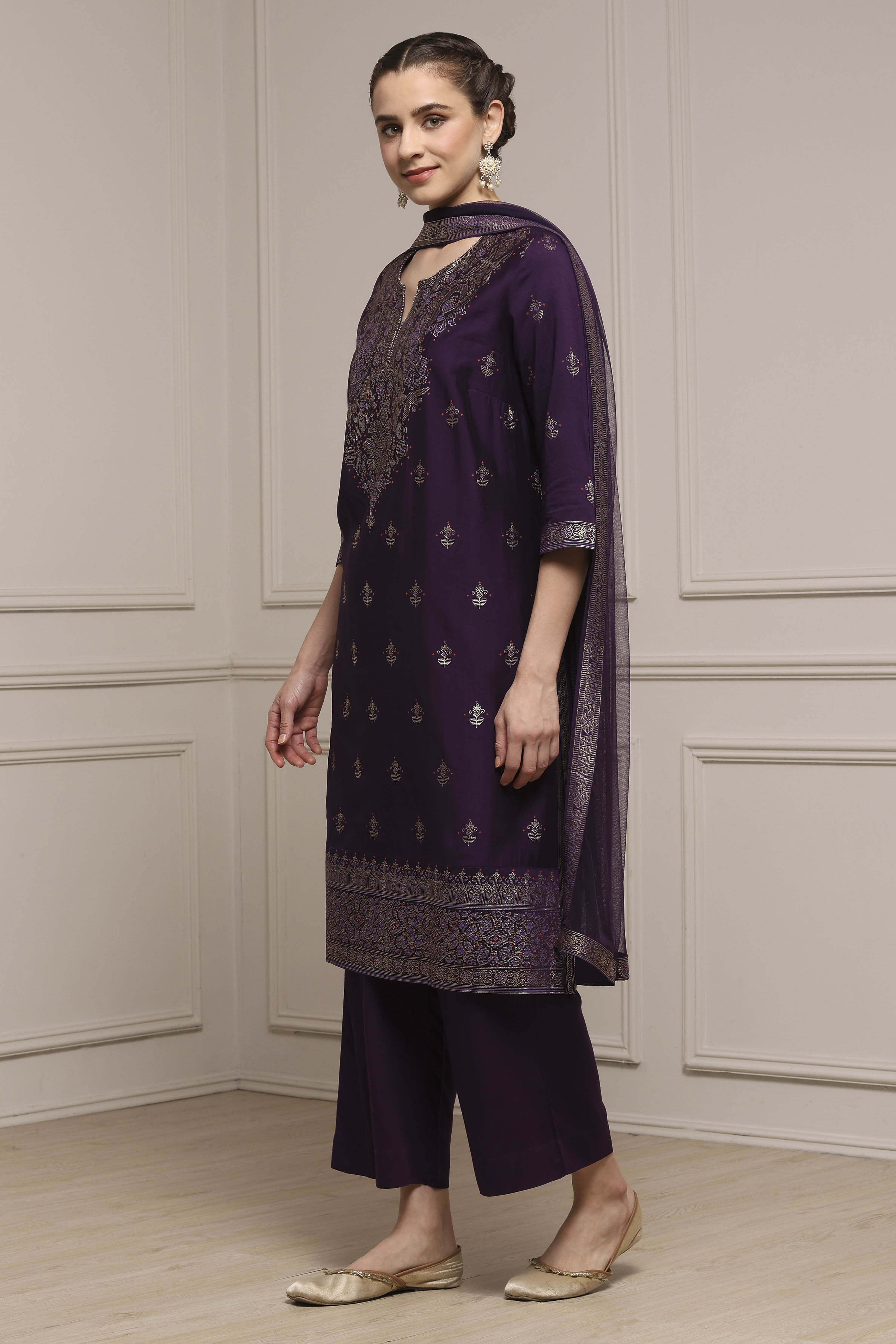 Purple Viscose Blend Straight Printed Suit Set image number 3