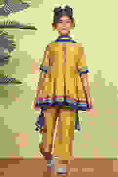 Green Polyester Blend Solid Gathered Suit Set image number 6