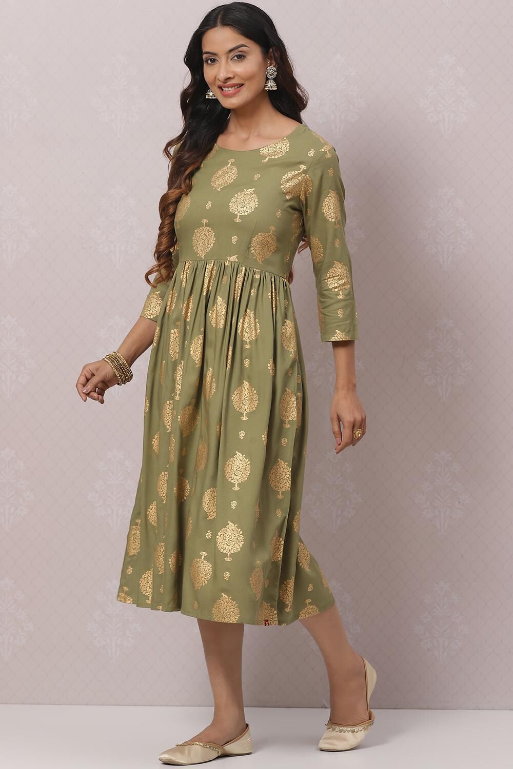 Mehandi Green Rayon Flared Printed Kurta image number 2