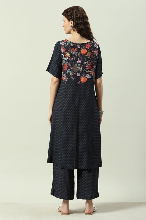 Red Printed LIVA Asymmetric Kurta Palazzo Suit Set image number 4