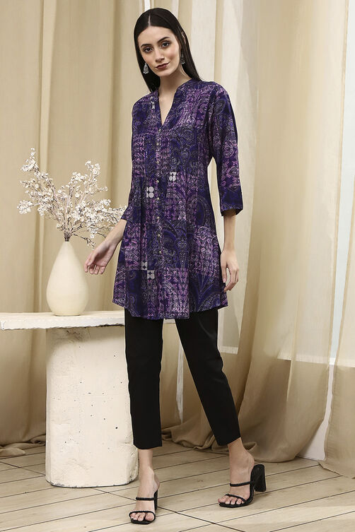 Indigo Blue Pleated Straight Short Kurta image number 2
